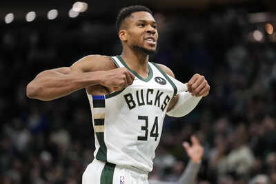 Giannis Antetokounmpo joins elite NBA club with his latest milestone during the Dallas Mavericks vs Milwaukee Bucks matchup